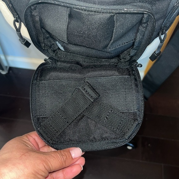 5.11 SELECT CARRY PISTOL POUCH - Picture 4 of 12